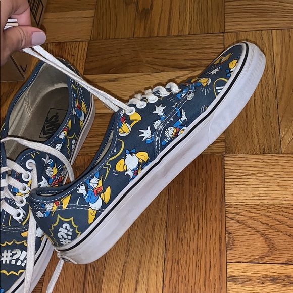 RARE Disney x Vans Donald Duck Shoes - Picture 6 of 7